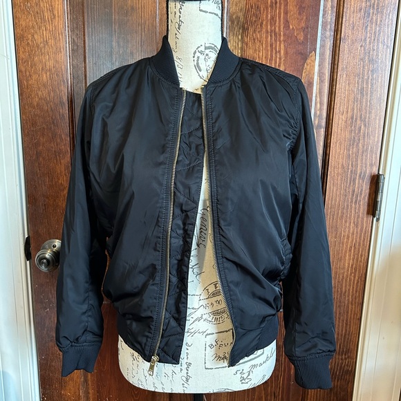 💣 Bomber Jacket 💣 - Picture 2 of 7